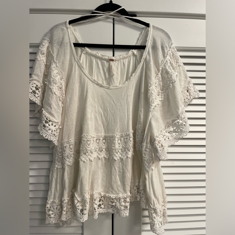 Free People Gauzy Lace/Crochet Top. Tie on Back. Semi-Sheer Fabric. Size L.